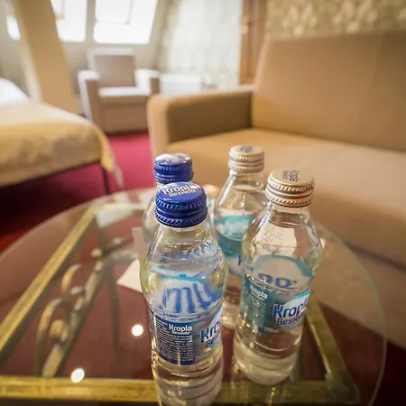 Biskupi 라시보르츠