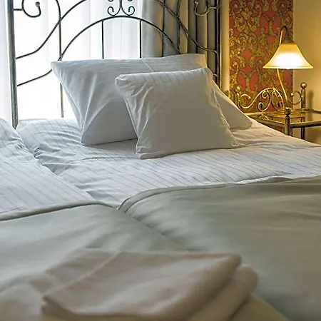 Mini-hôtel Biskupi 3*